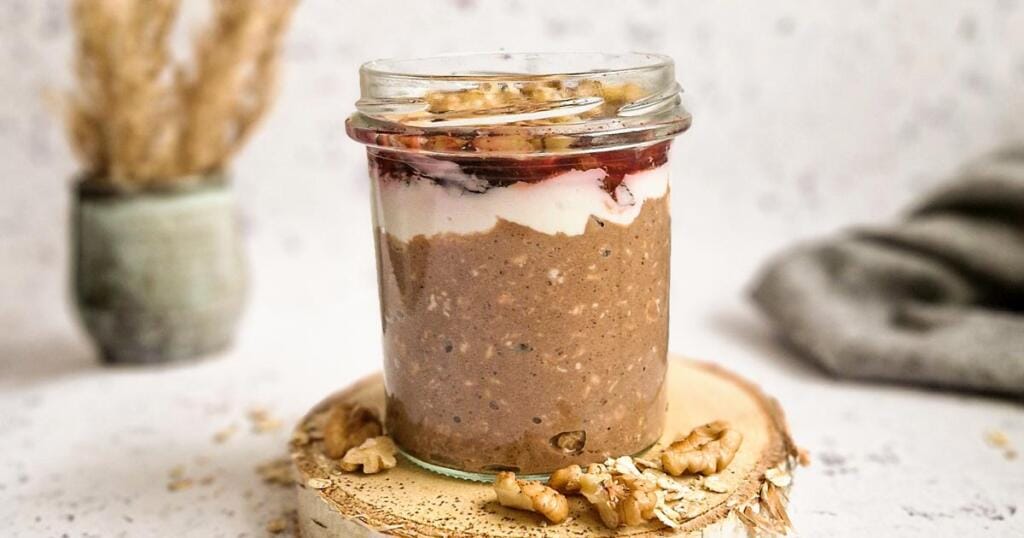 nocna owsianka ze śliwką przepis